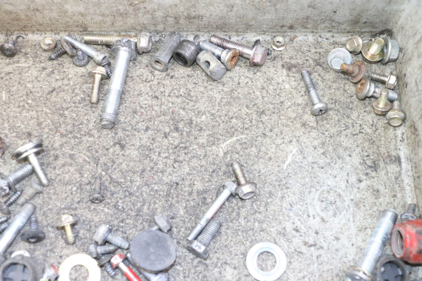 photo de SCREWS BAG SYM FIDDLE 125 (2008 - 2010)