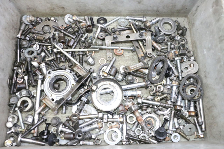 photo de SCREWS BAG YAMAHA FJ 36Y 1100 (1984 - 1985)