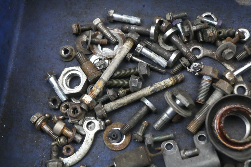 photo de SCREWS BAG SUZUKI GN 125 (1997 - 2000)