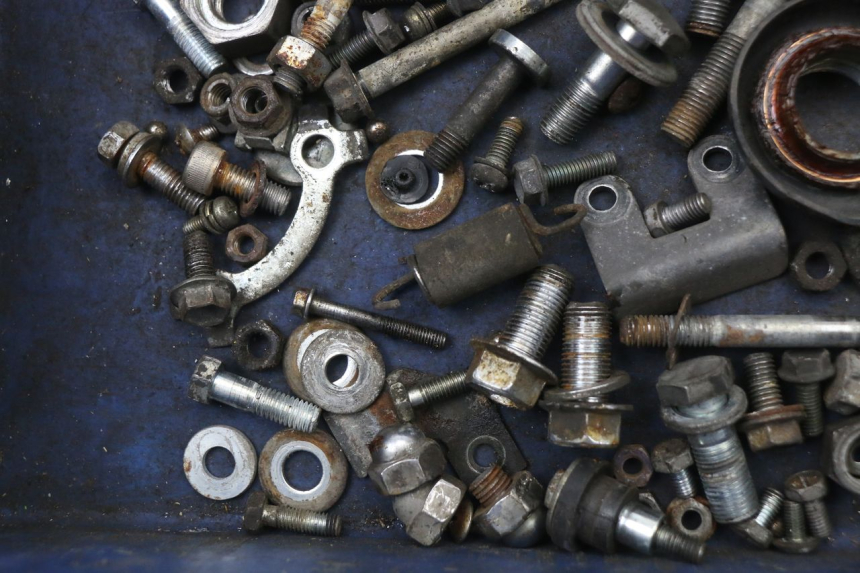 photo de SCREWS BAG SUZUKI GN 125 (1997 - 2000)