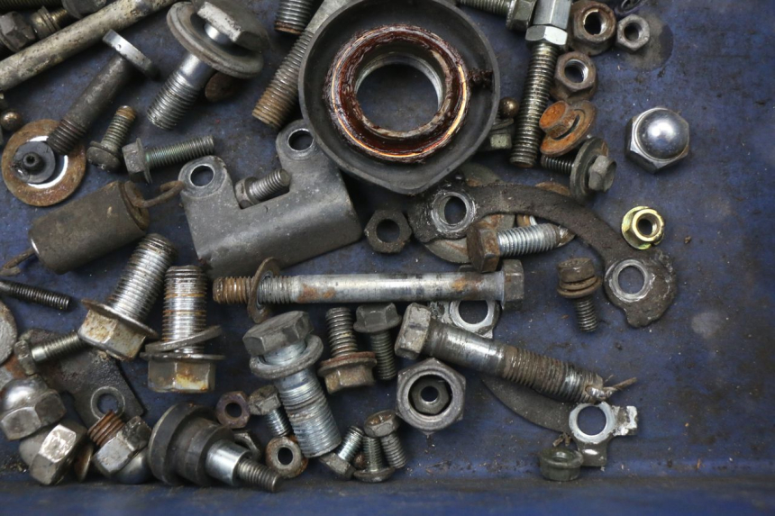photo de SCREWS BAG SUZUKI GN 125 (1997 - 2000)