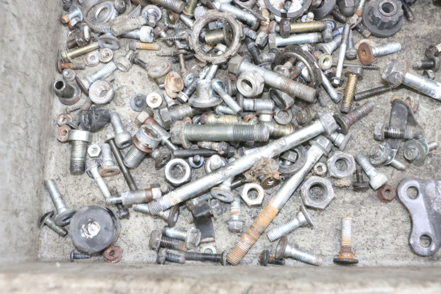 photo de SCREWS BAG KAWASAKI GPX R WARBIRD 600 (1988 - 1993) - Alternative perspective