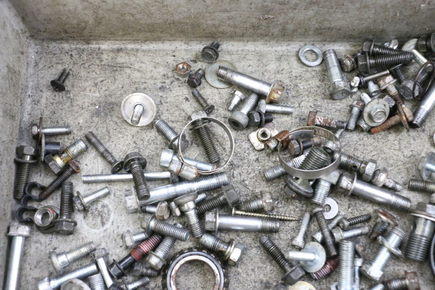 photo de SCREWS BAG KAWASAKI GPZ RX 1000 (1986 - 1988) - Zoom on usage condition