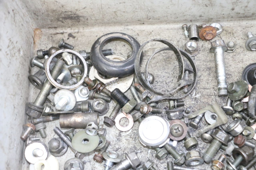 photo de SCREW HARDWARE BAG SUZUKI GS GSE 500 (2001 - 2003)