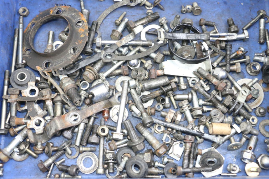 photo de SCREWS BAG SUZUKI GSX E 250 (1982 - 1983)