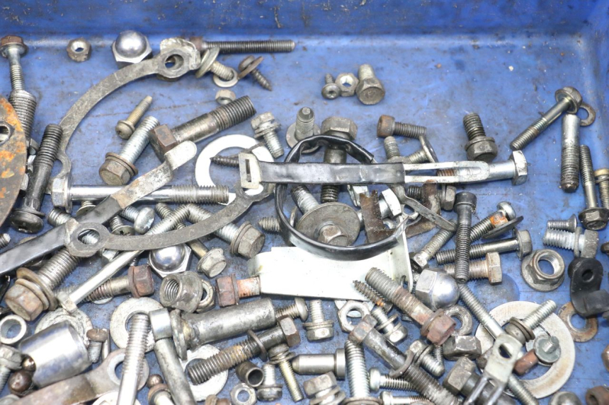 photo de SCREWS BAG SUZUKI GSX E 250 (1982 - 1983)