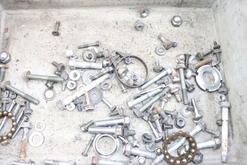 photo de SCREWS BAG SUZUKI GZ MARAUDER 125 (1998 - 2004)