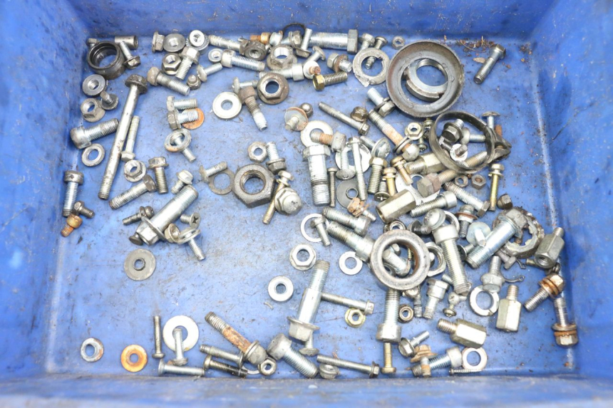 photo de SCREWS BAG HYOSUNG GF 125 (2001 - 2005)