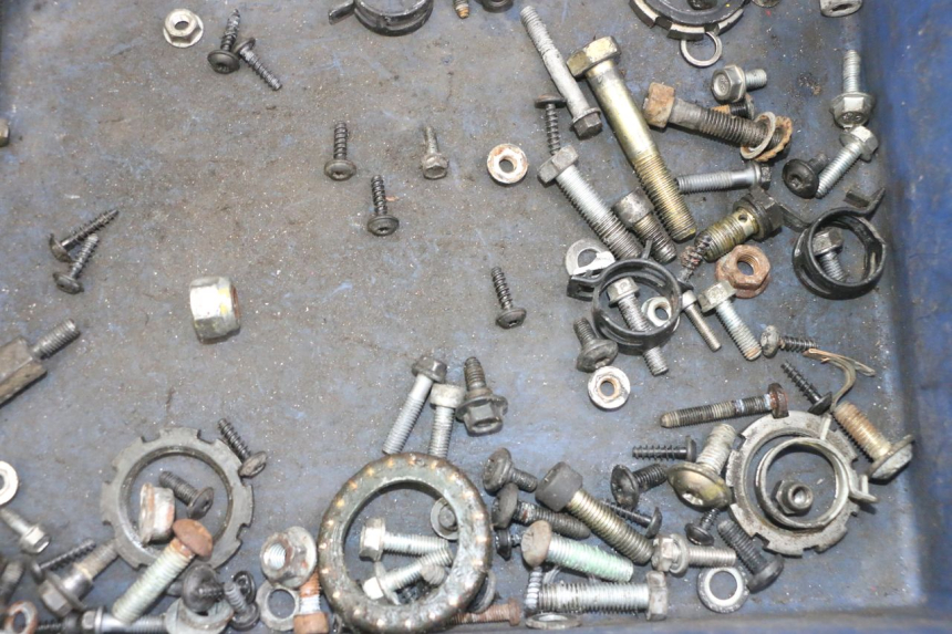 photo de SCREWS BAG PEUGEOT JET FORCE CARBU 50 (2003 - 2016)