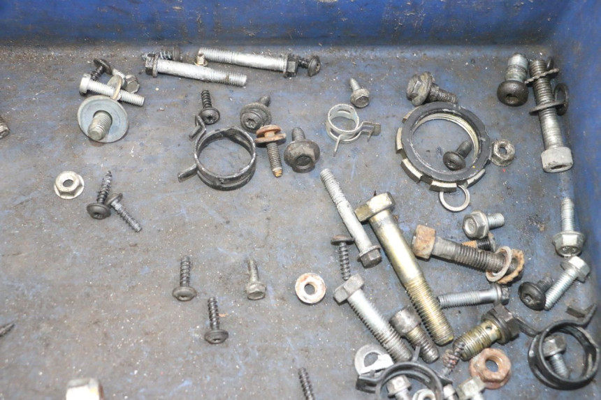 photo de SCREWS BAG PEUGEOT JET FORCE CARBU 50 (2003 - 2016)