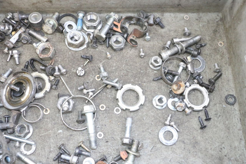 photo de SCREWS BAG YAMAHA JOG R 50 (2004 - 2014)