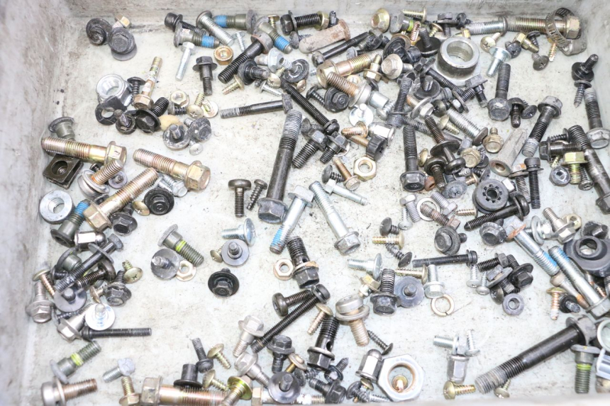 photo de SCREWS BAG SYM JOYMAX 125 (2010 - 2017)