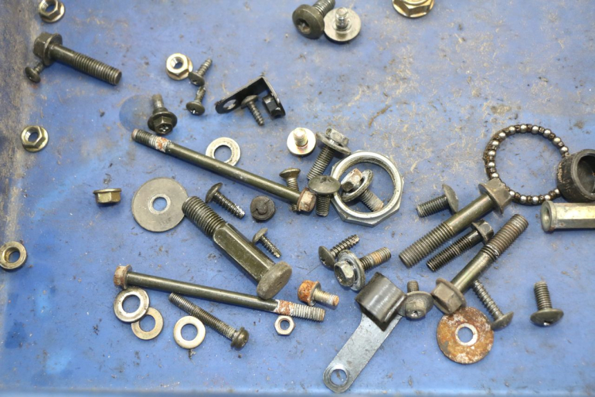 photo de SCREWS BAG KYMCO AGILITY PREMIUM 50 (2007 - 2010)