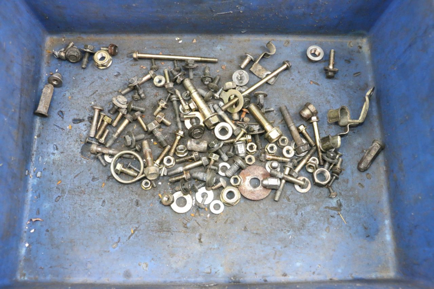 photo de SCREWS BAG KYMCO AGILITY PREMIUM 50 (2007 - 2010)
