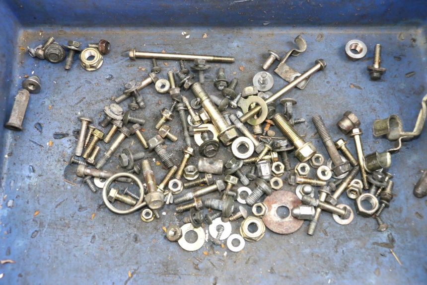photo de SCREWS BAG KYMCO AGILITY PREMIUM 50 (2007 - 2010)