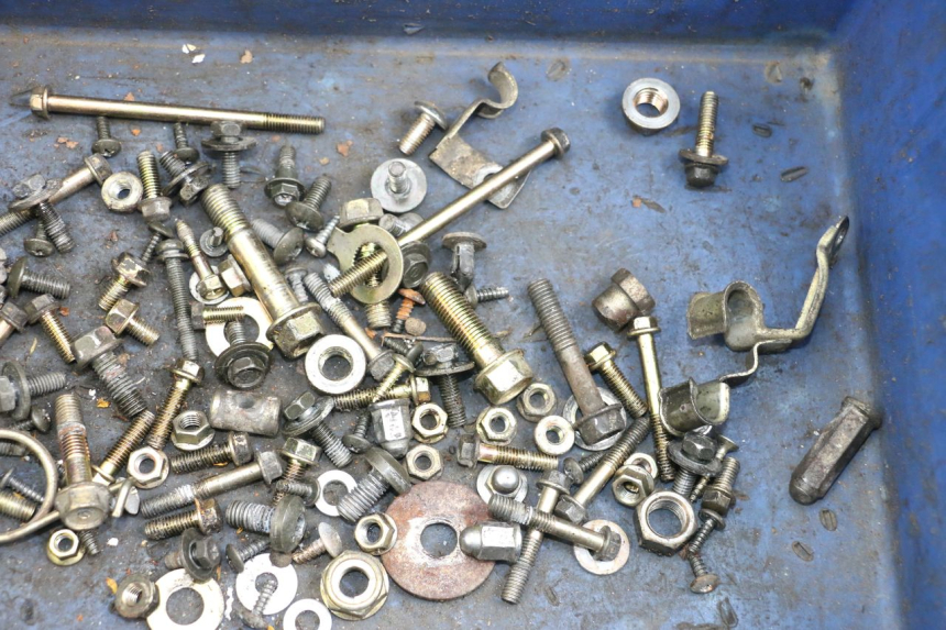 photo de SCREWS BAG KYMCO AGILITY PREMIUM 50 (2007 - 2010)