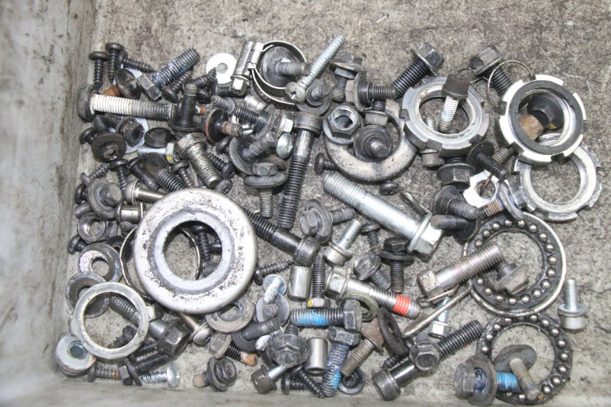 photo de SCREWS BAG MBK OVETTO ONE 2T 50 (2013 - 2017)
