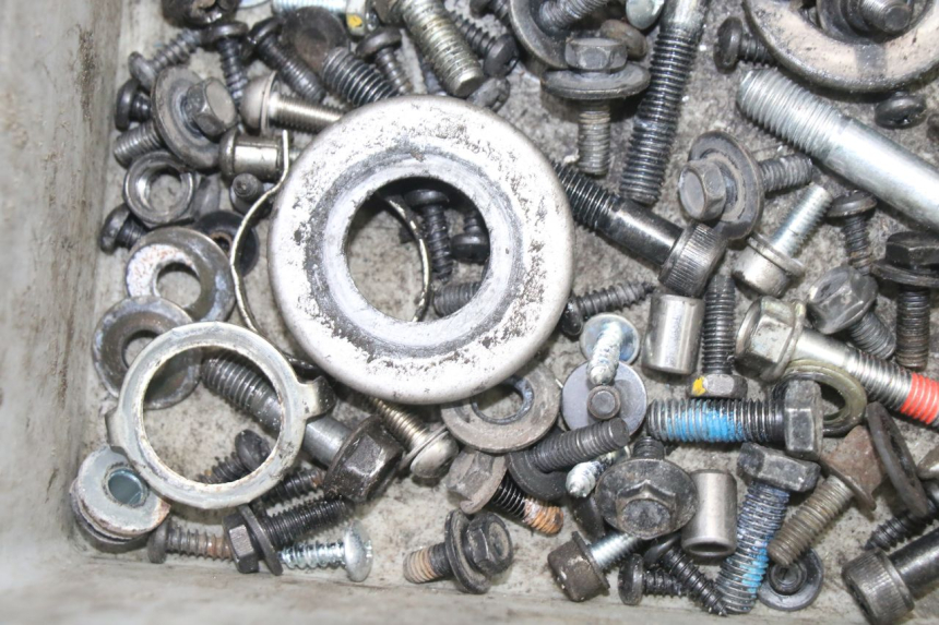 photo de SCREWS BAG MBK OVETTO ONE 2T 50 (2013 - 2017)