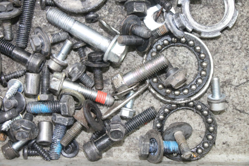 photo de SCREWS BAG MBK OVETTO ONE 2T 50 (2013 - 2017)