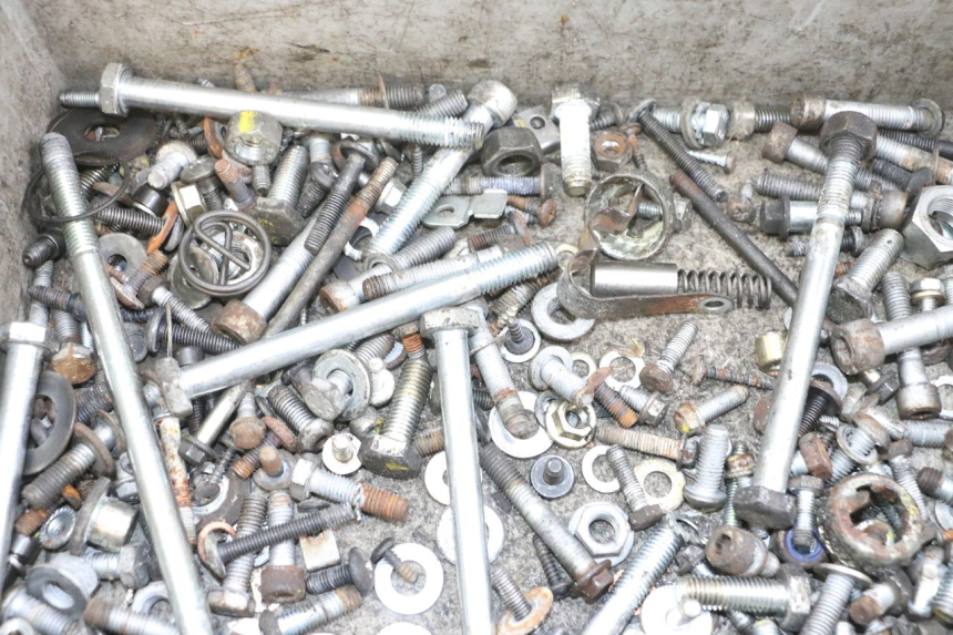 photo de SCREW FASTENER BAG PIAGGIO MP3 RL 250 (2007 - 2010) - Zoom on usage condition