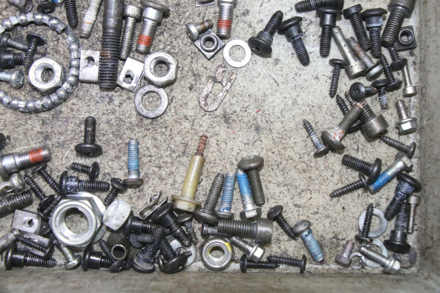 photo de SCREWS BAG PIAGGIO NRG POWER PUREJET 50 (2018 - 2021)