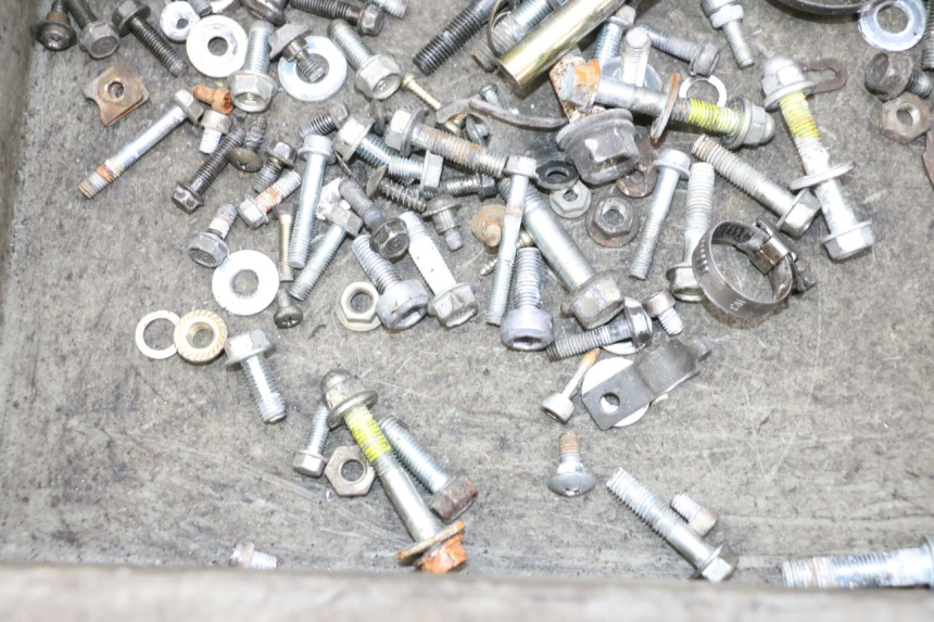 photo de SCREWS BAG HONDA NSR R 125 (1994 - 2003) - Alternative perspective