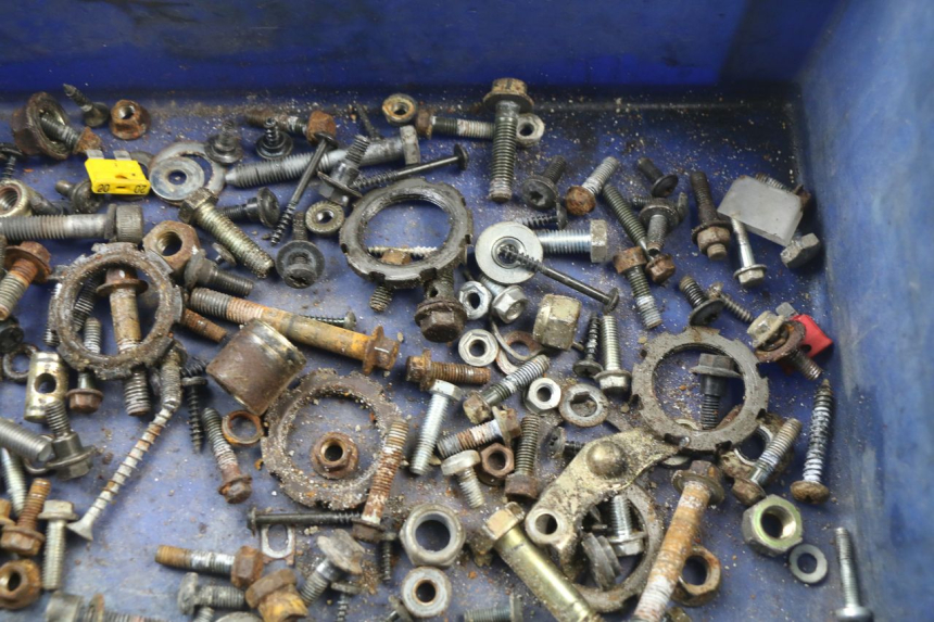 photo de SCREWS BAG PEUGEOT LOOXOR 125 (2002 - 2006)