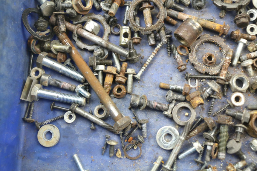 photo de SCREWS BAG PEUGEOT LOOXOR 125 (2002 - 2006)