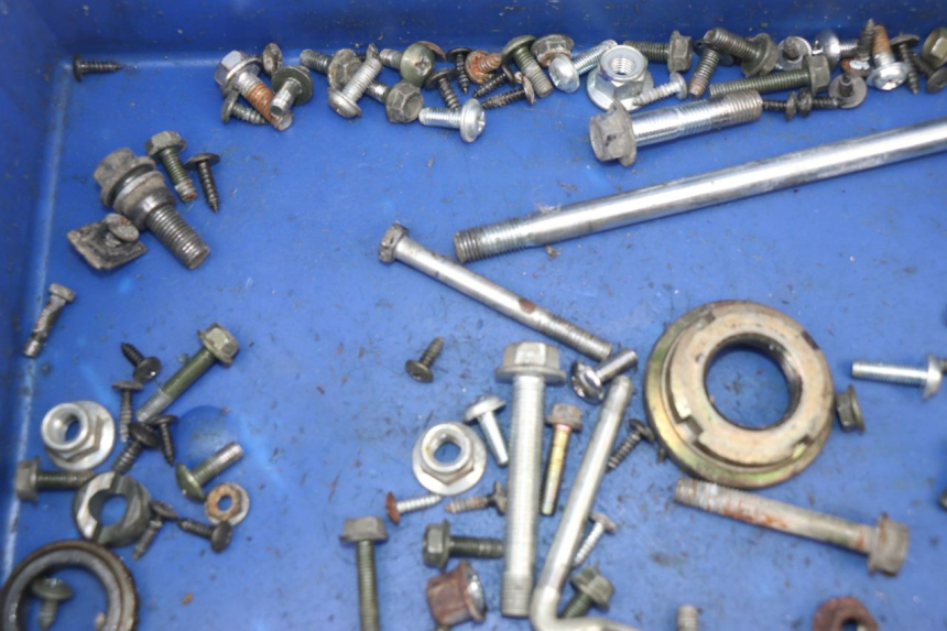 photo de SCREWS BAG PEUGEOT SUM UP 125 (2008 - 2013)