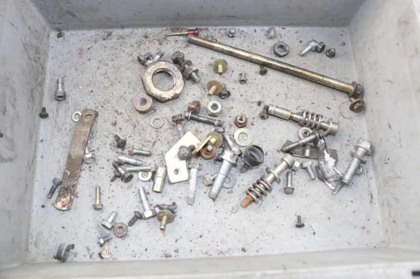 photo de SCREWS BAG PEUGEOT SV 80 (1993 - 1997)