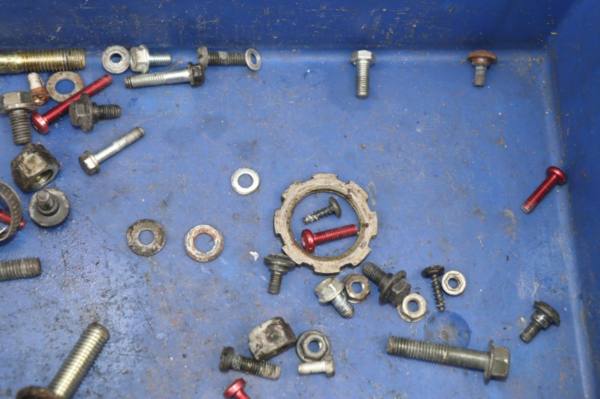 photo de SCREW FASTENER BAG PEUGEOT TREKKER 50 (1998 - 2004)