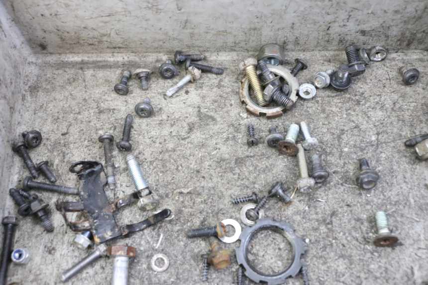 photo de SCREWS BAG PEUGEOT TREKKER TKR 50 (2005 - 2014)