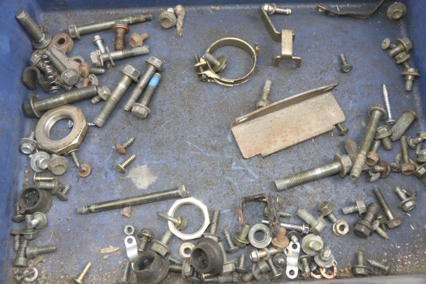 photo de SCREW FASTENER BAG PEUGEOT TWEET 4T 50 (2018 - 2020)