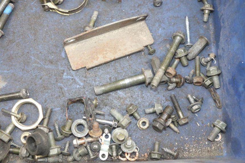 photo de SCREW FASTENER BAG PEUGEOT TWEET 4T 50 (2018 - 2020)