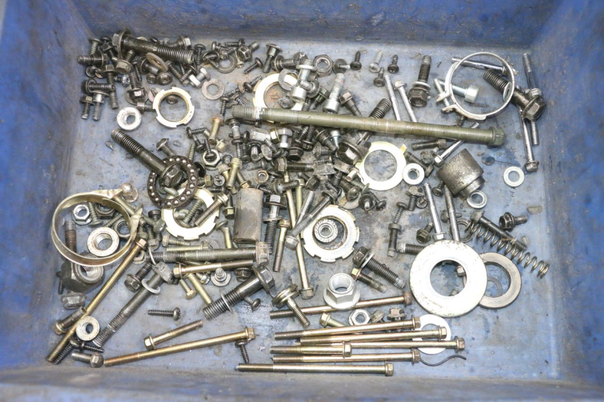 photo de SCREWS BAG PEUGEOT VIVACITY 125 (2010 - 2017)