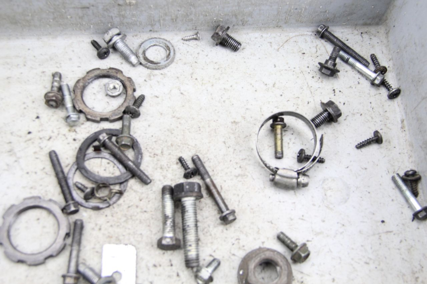 photo de SCREWS BAG PEUGEOT VIVACITY 100 (1999 - 2008)