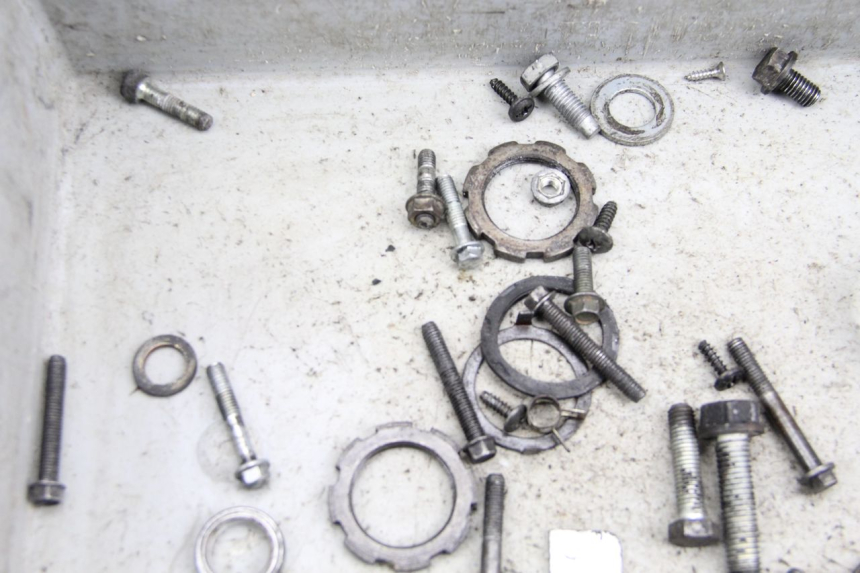 photo de SCREWS BAG PEUGEOT VIVACITY 100 (1999 - 2008)