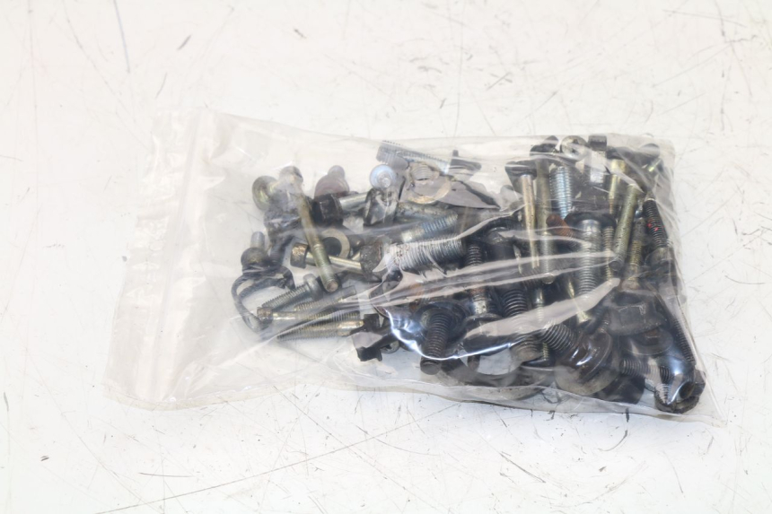 photo de SCREWS BAG PIAGGIO FLY 4T 50 (2004 - 2010)