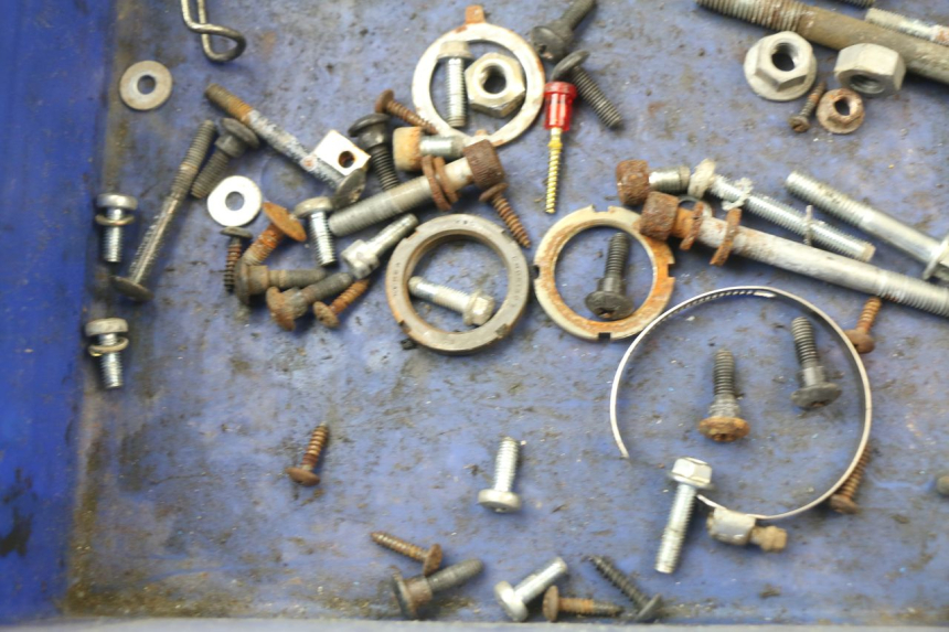 photo de SCREWS BAG PIAGGIO SKIPPER 125 (2000 - 2004)