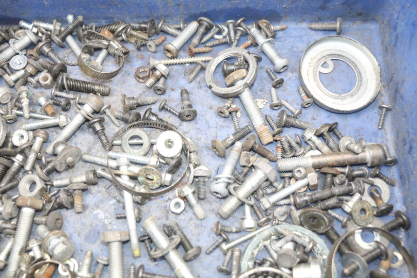 photo de SCREW FASTENER BAG PIAGGIO X10 125 (2012 - 2017)