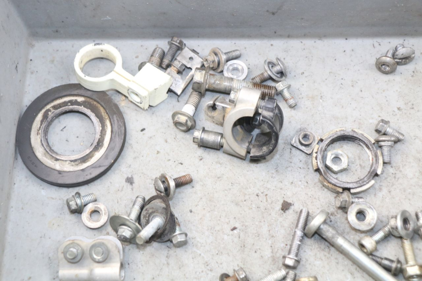 photo de SCREWS BAG SUZUKI RMZ RM-Z 450 (2008 - 2011)