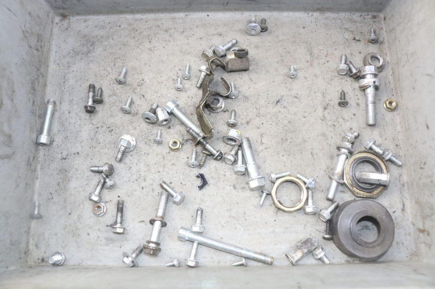 photo de SCREW FASTENER BAG TNT MOTOR ROMA 10' 4T 50 (2019 - 2022)