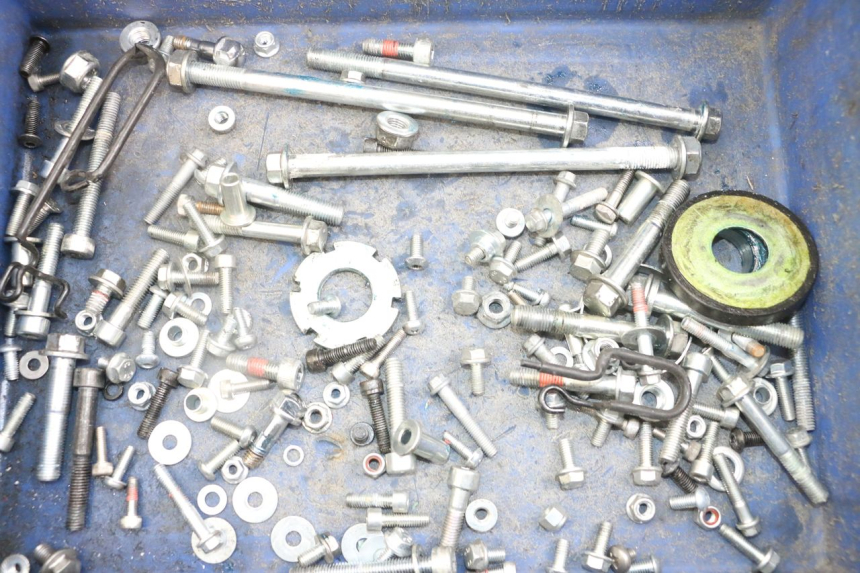 photo de SCREWS BAG ROYAL ENFIELD HYMALAYAN 410 (2016 - 2023)