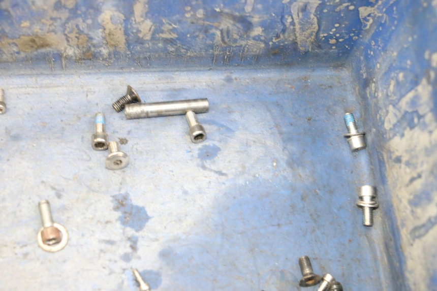 photo de SCREWS BAG HERO S10 1