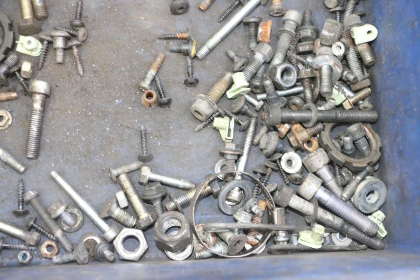 photo de SCREWS BAG PEUGEOT SATELIS COMPRESSOR K15 125 (2006 - 2009)