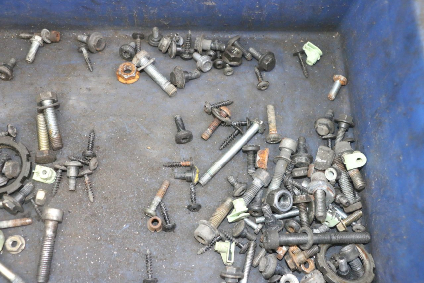 photo de SCREWS BAG PEUGEOT SATELIS COMPRESSOR K15 125 (2006 - 2009)