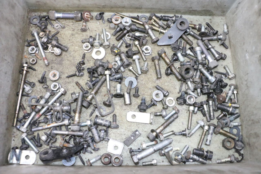 photo de SCREW FASTENER BAG PEUGEOT SATELIS 125 (2010 - 2012)