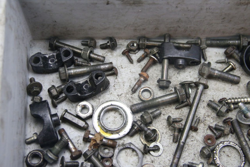 photo de SCREW FASTENER BAG SELECT UP OCTALIS 125 (2007 - 2012)