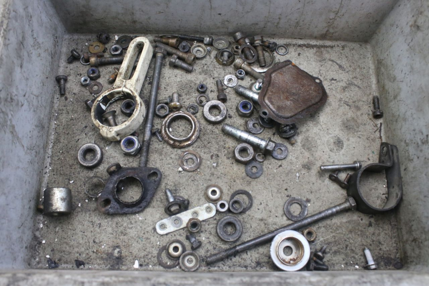 photo de SCREW BAG SUZUKI SMX SUPERMOTARD 50 (1996 - 2001)