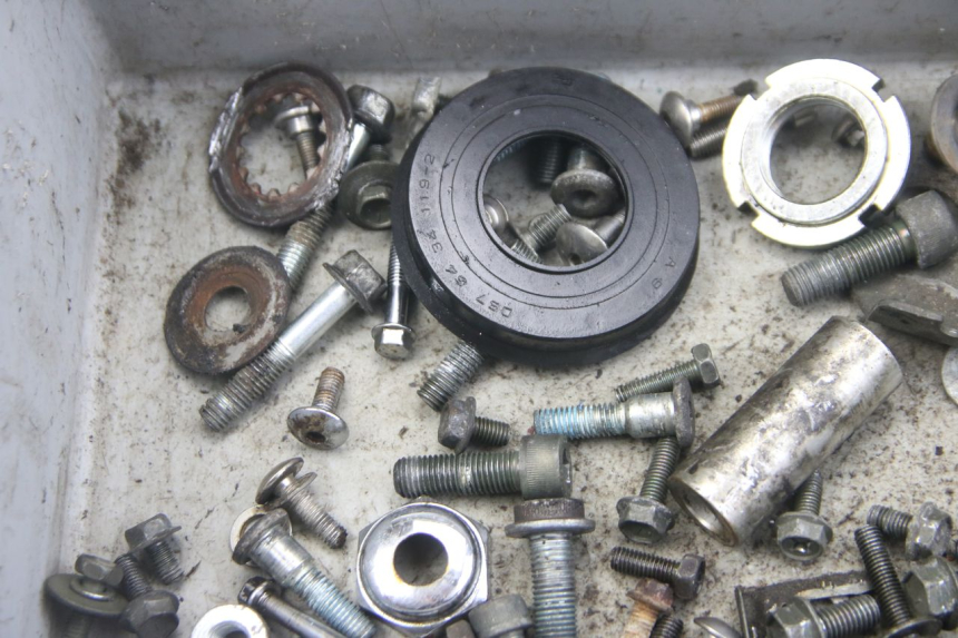 photo de SCREW FASTENER BAG SUZUKI SV S 650 (1999 - 2002)
